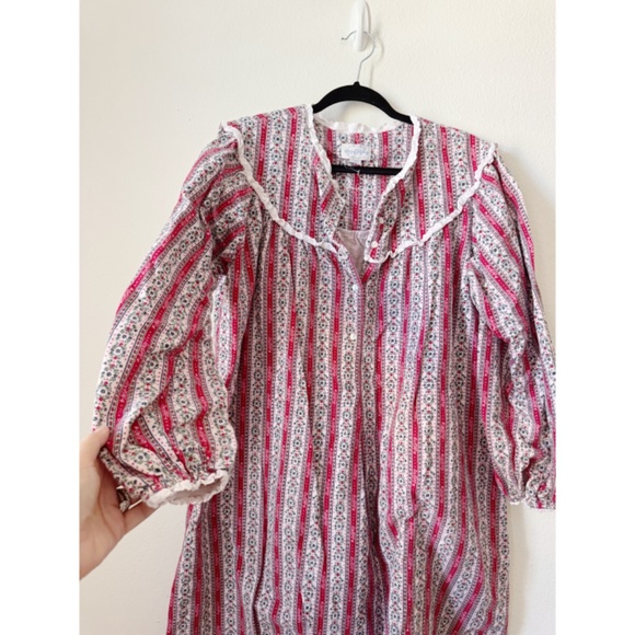 Lanz of Salzburg Vintage flannel hearts winter nightgown PJs Pajamas - Picture 6 of 6